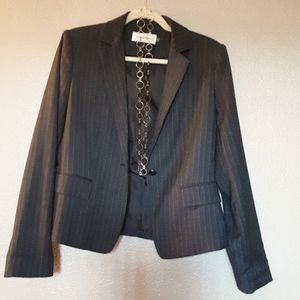 Blazer, gray pinstripe. Calvin Klein. Ideal for work or casual